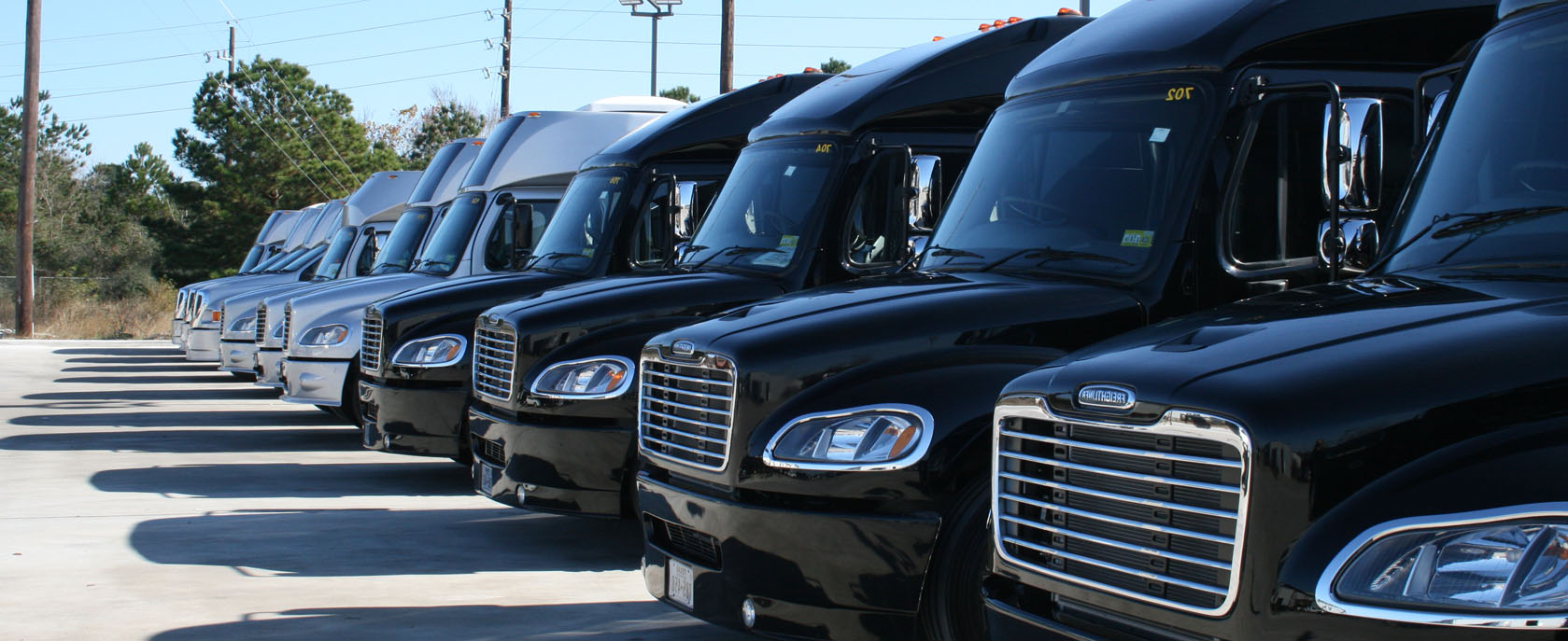 Houston Preferred Limo & charter bus services | A Ambassador Limousine